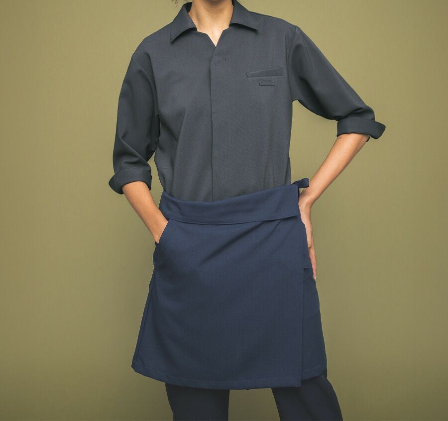 和風ショートエプロン着用写真：ネイビー