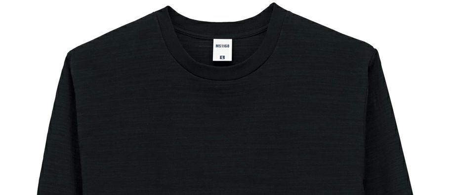 しっかり感のある2.2cm巾の襟リブ