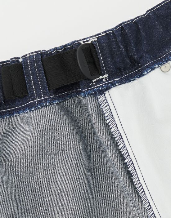 内側の BAND ADJUSTER で片手で調節可能