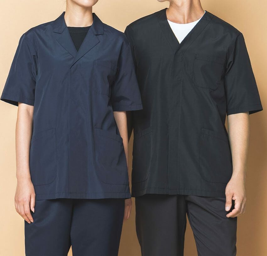 調理白衣（ネイビー）の着用写真