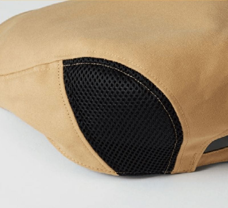 サイドのメッシュ使いで蒸れを防止