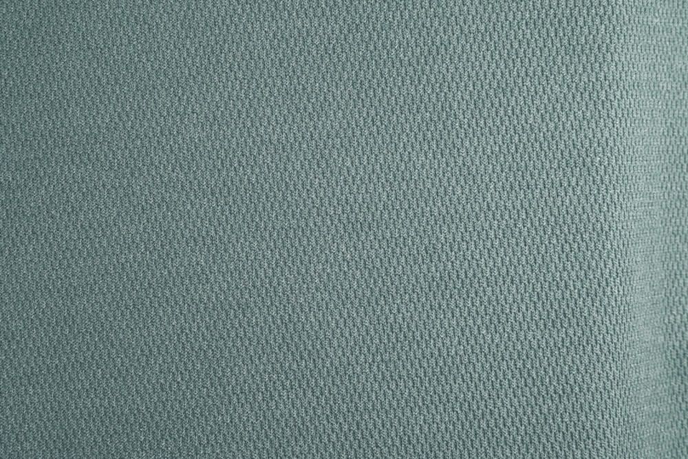 DRYメッシュ<br>通気性に優れたDRYメッシュ素材を使用。皮膚に触れる面積が少なく肌触りがソフトで快適。