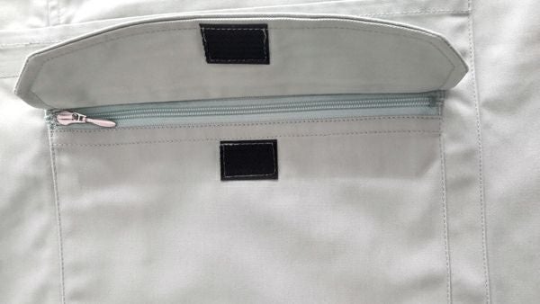 腰部左側ファスナーポケット