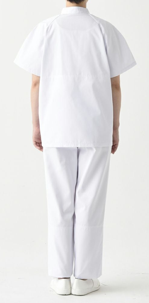 裾丈：コートの着丈はヒップまでをしっかりと覆うため、低温の職場や長時間の水仕事にも腰部を冷やすことがなく、また体のシルエットが目立たず体型をカバーできるので、女性の方にも安心です。