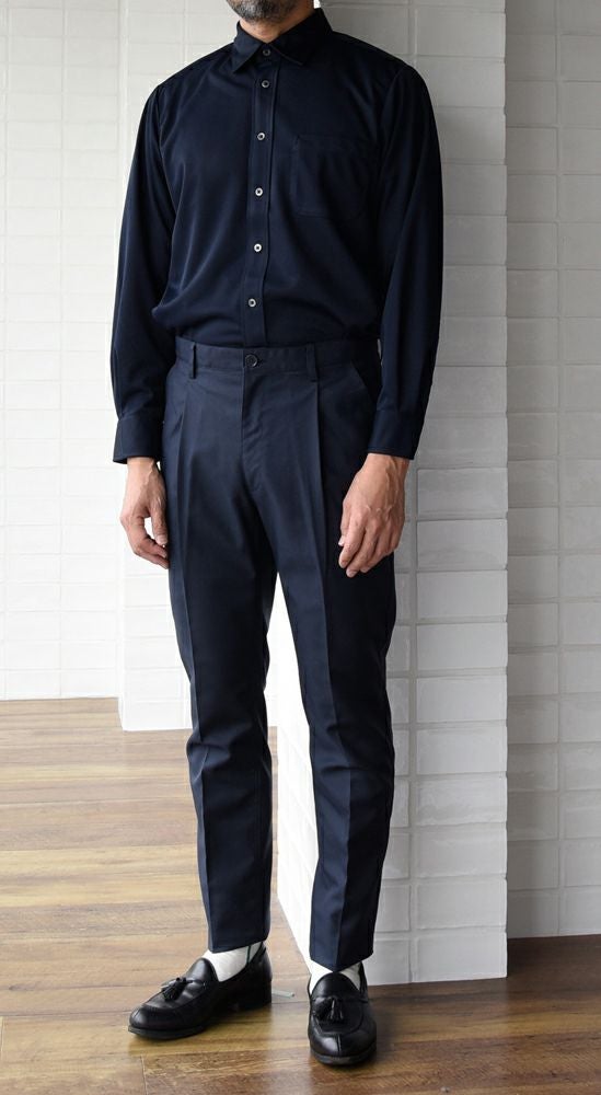 男性：ネイビー