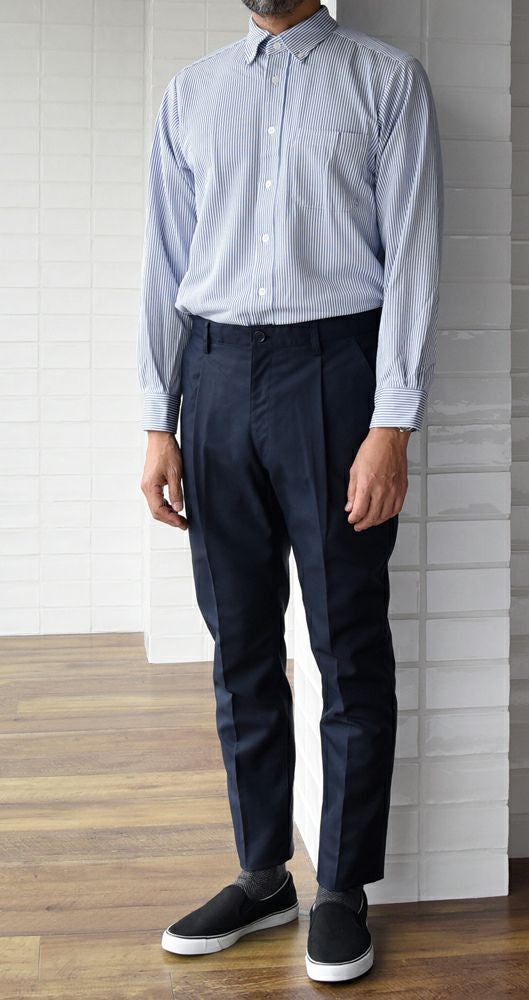 男性：ホワイト×ブルー