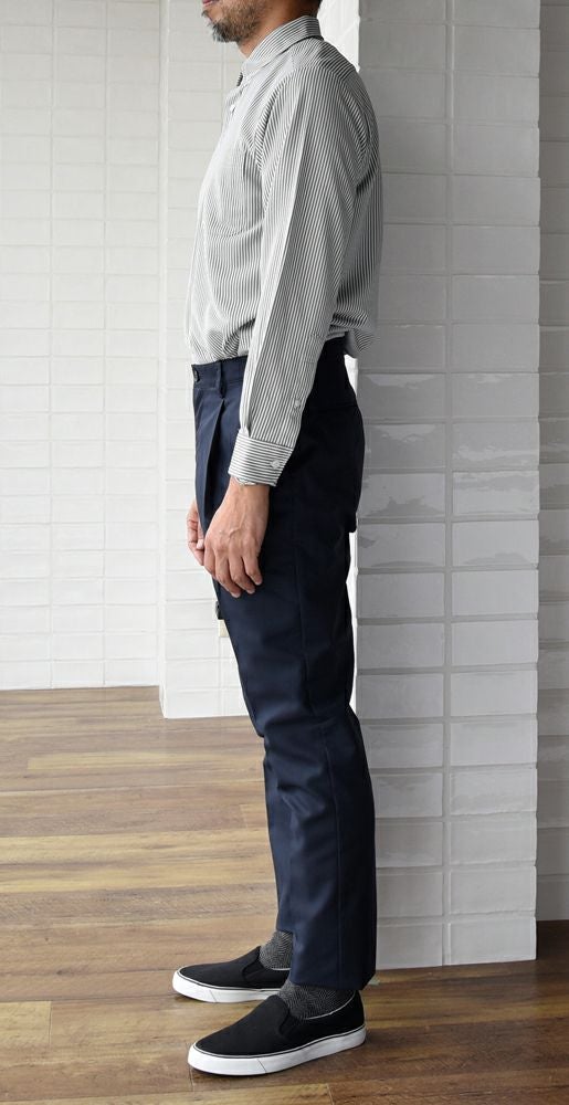 男性：ホワイト×グレー