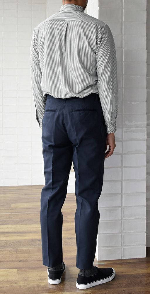 男性：ホワイト×グレー