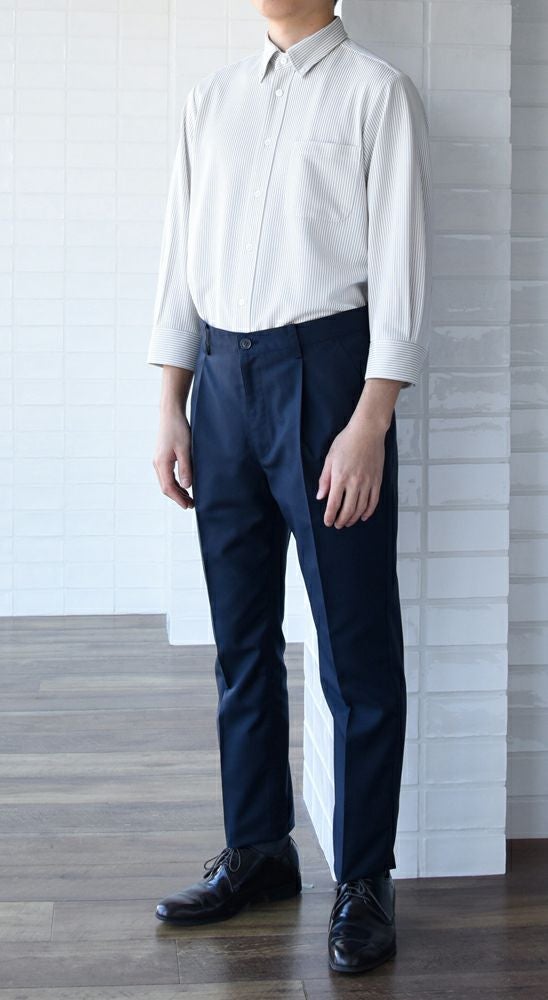 男性：ホワイト×ベージュ