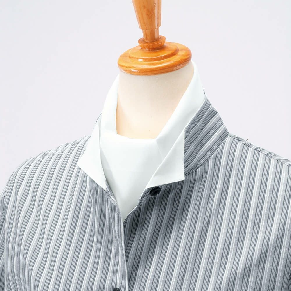 第一ボタンを開けて