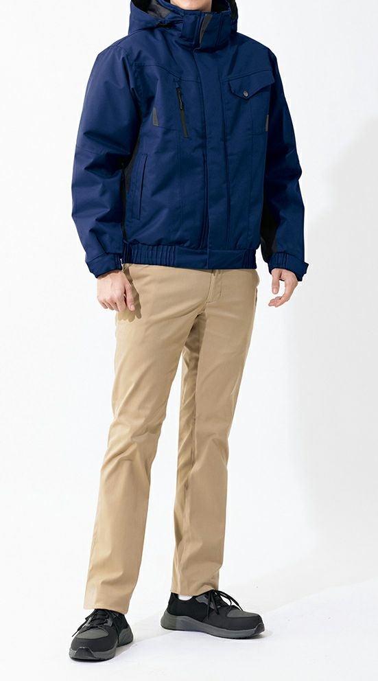 男性・ストレッチパンツスタイル