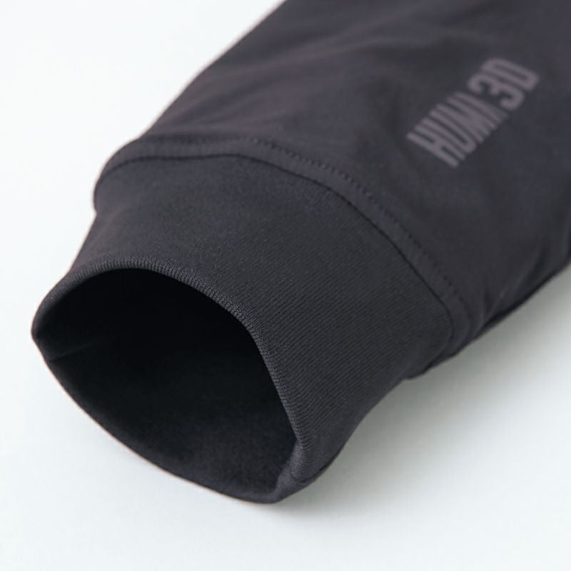 袖口リブ仕様vほど良いテンションで絞られ、冷気の侵入を防ぎます。