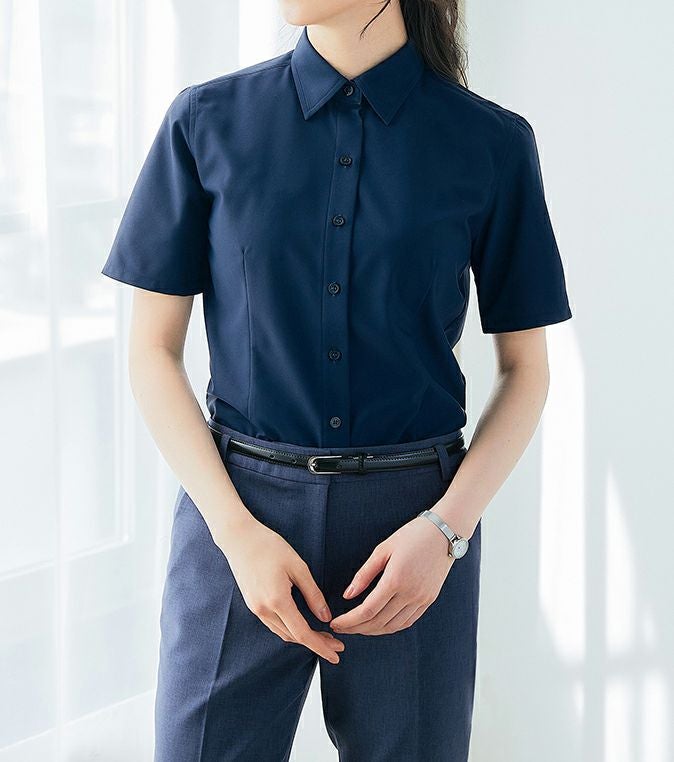 女性