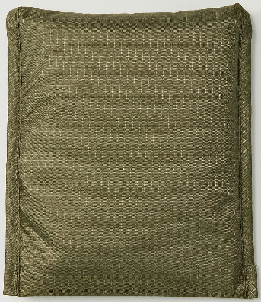 収納・携帯性に優れたパッカブル仕様