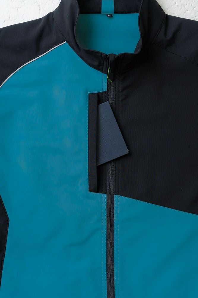 胸ファスナーポケット(野帳が入る)