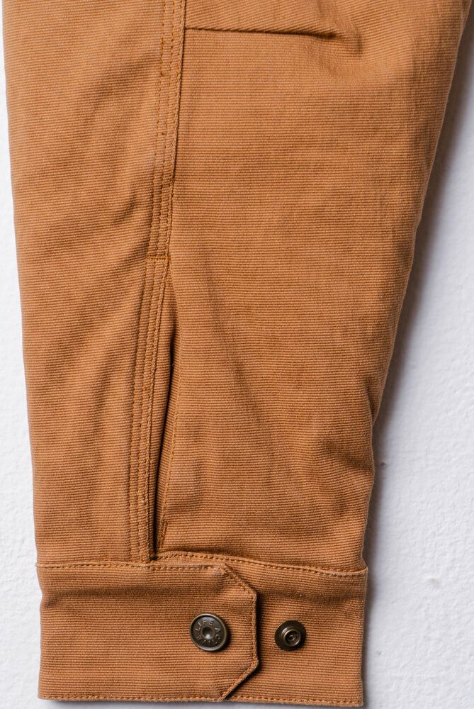 袖アジャストボタン