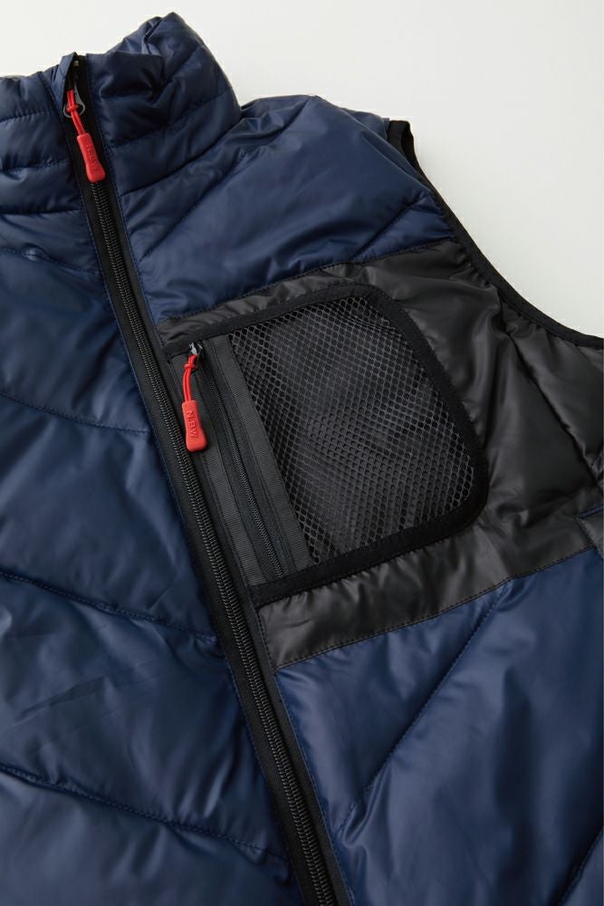 胸ファスナーポケット