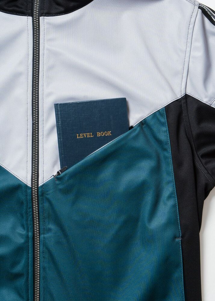 胸ファスナーポケット(野帳が入る)