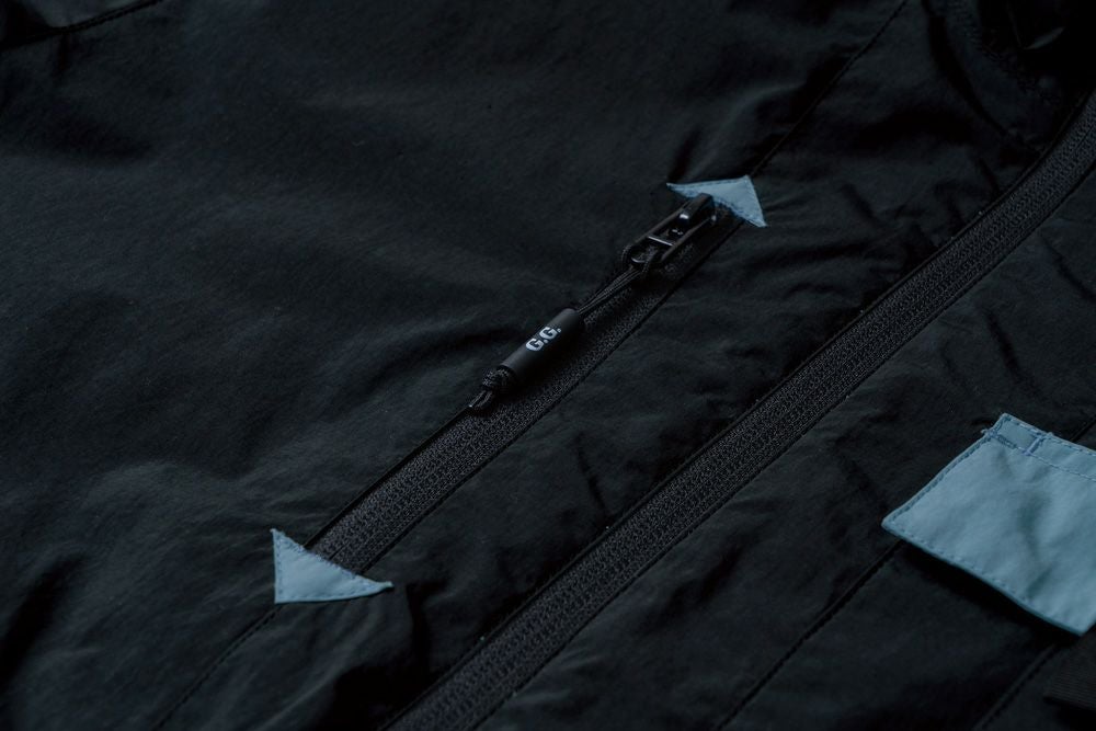 胸ファスナーポケット