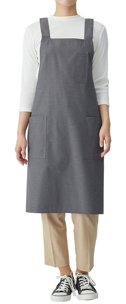 フロント：女性