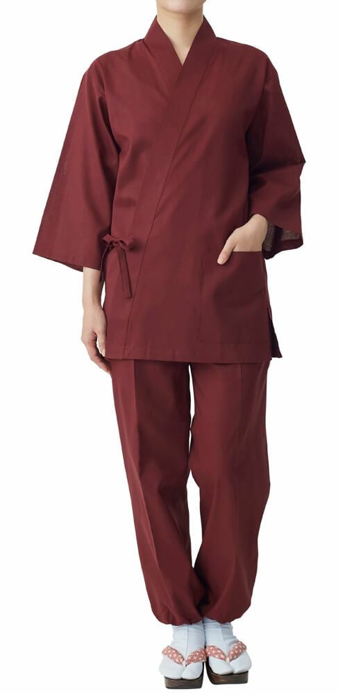 フロント：女性