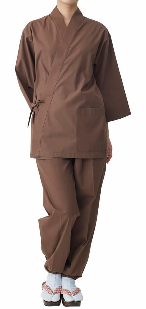 フロント：女性