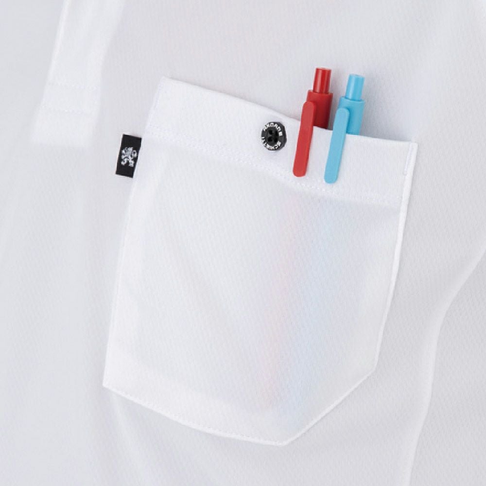 ボタン付き胸ポケット