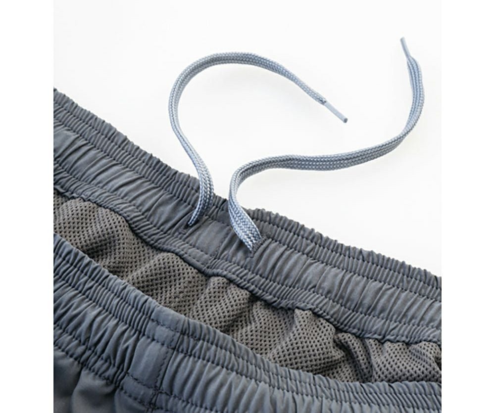 ウエストのサイズ調整に便利なスピンドル付き