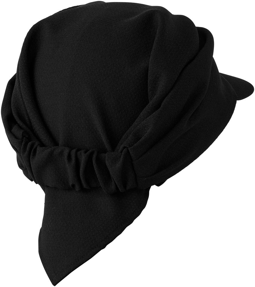 後ろゴム部分に裾を入れ込みまとめ、シルエットを整え着用ください