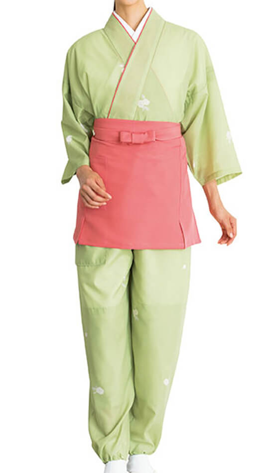 茶衣着ライトグリーンのコーディネート例