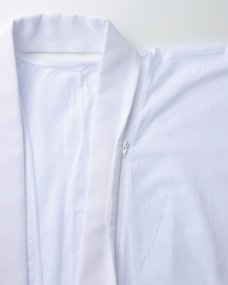 替えエリのファスナー付