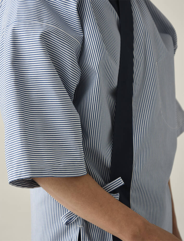 袖口アップ写真