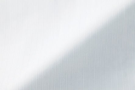 素材：先染めストライプポリエステル50％、綿50％