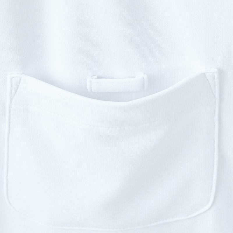 名札ループ付きポケット<br>名札の重みで胸ポケットが垂れ下がるのを防ぎます。